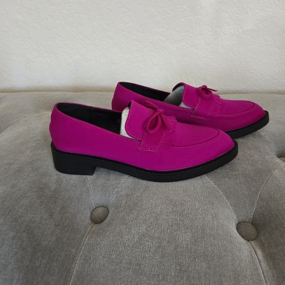 Beautiful color shoes - Picture 3 of 5